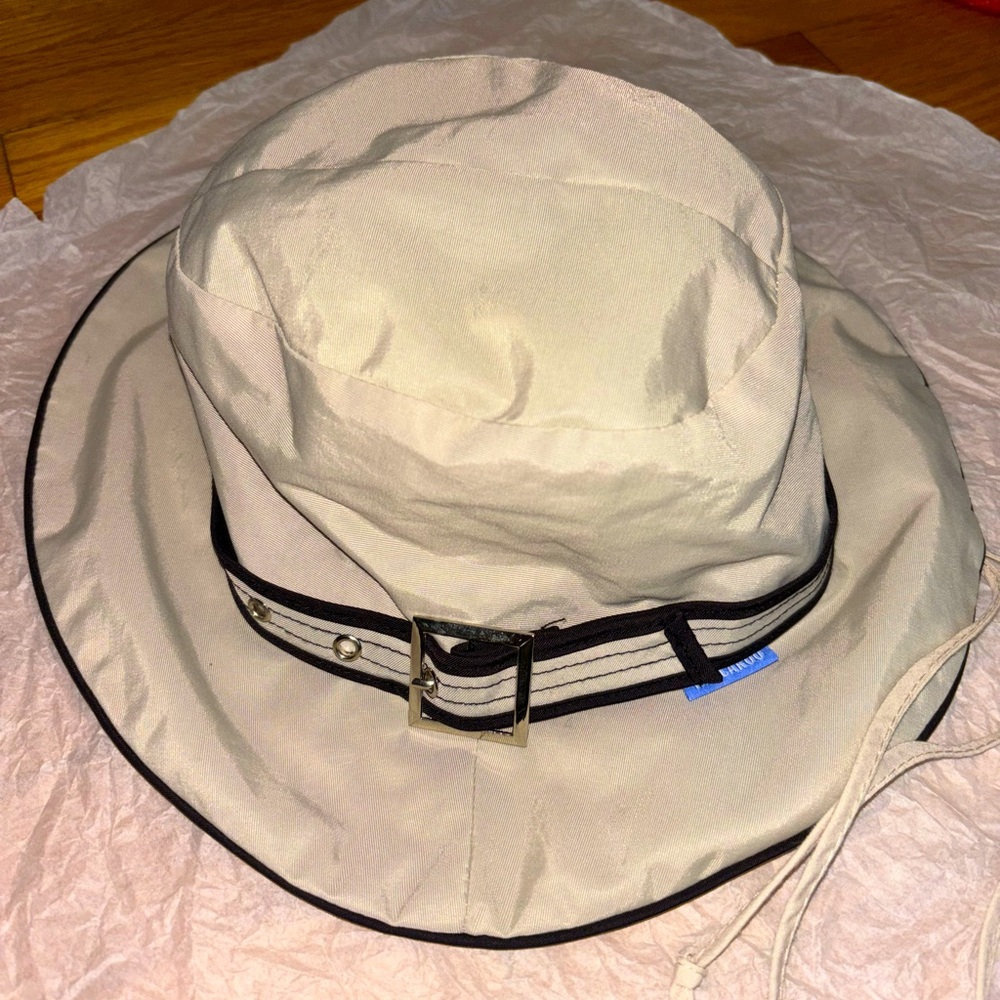 Wallaroo Kids Beige Sun Hat with Contrast Trim